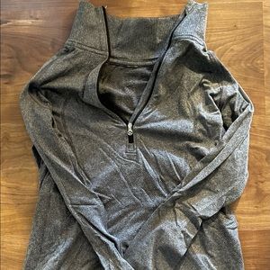Lululemon sweater size 10